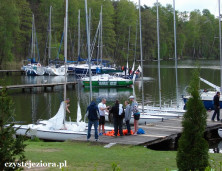W porcie jachtowym nad jeziorem Sławskim, maj 2015