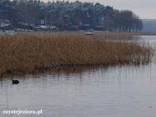 Zaśnieżony i pusty o tej porze ośrodek wypoczynkowy, jezioro Niesłysz w styczniu 2015