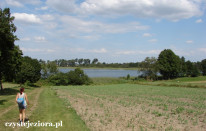 Zejście do jeziora Ostrowickiego przy wsi Ostrowite Prymasowskie
