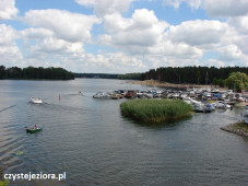 Port jachtowy przy plaży gminnej nad jeziorem Ślesińskim