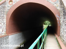 Akwedukt Fojutowo, tunel przez który przepływa Czerska Struga